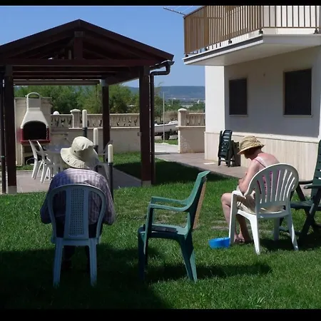 Feriehus La Casa Di Nonna Lucia *